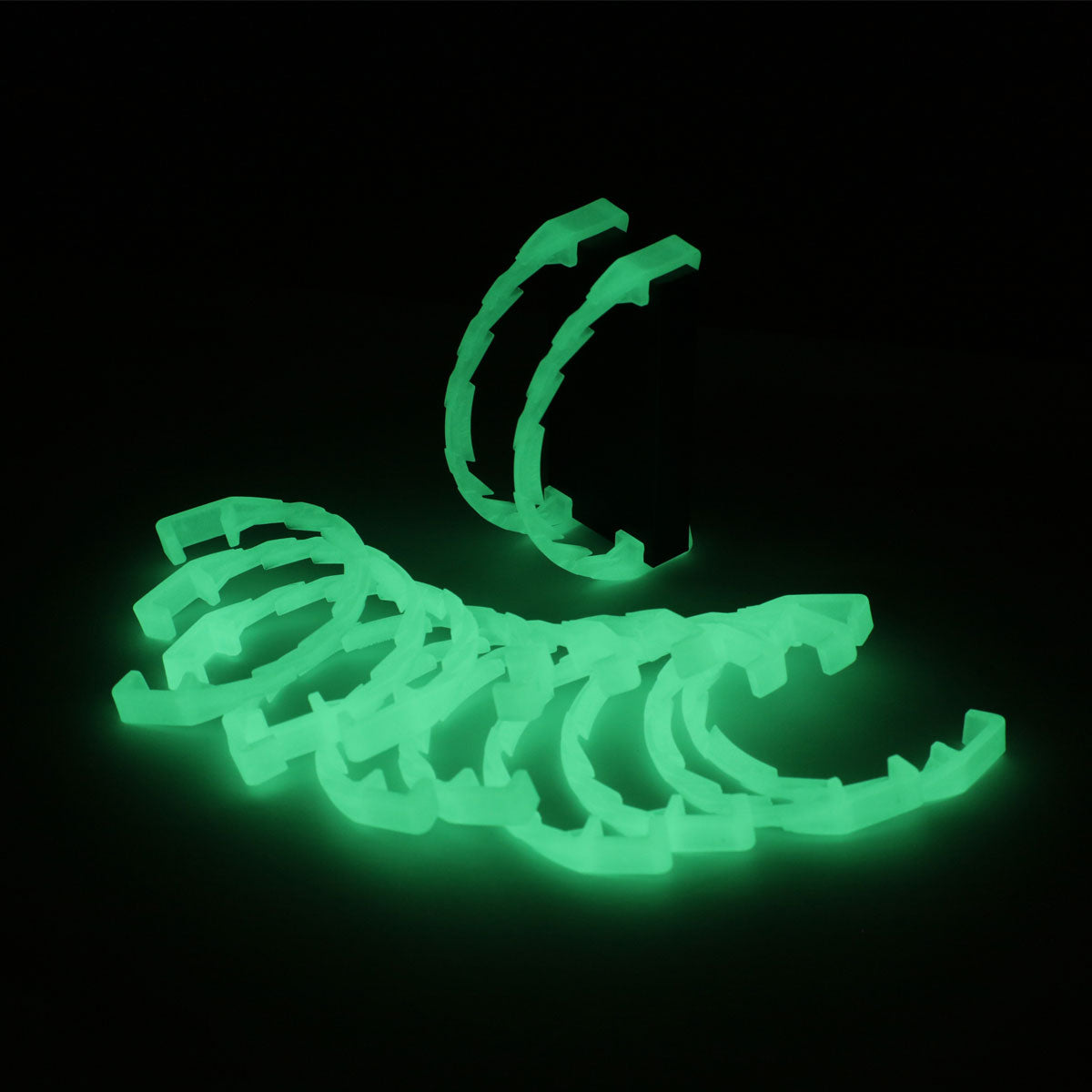 Arcs Glow in the dark